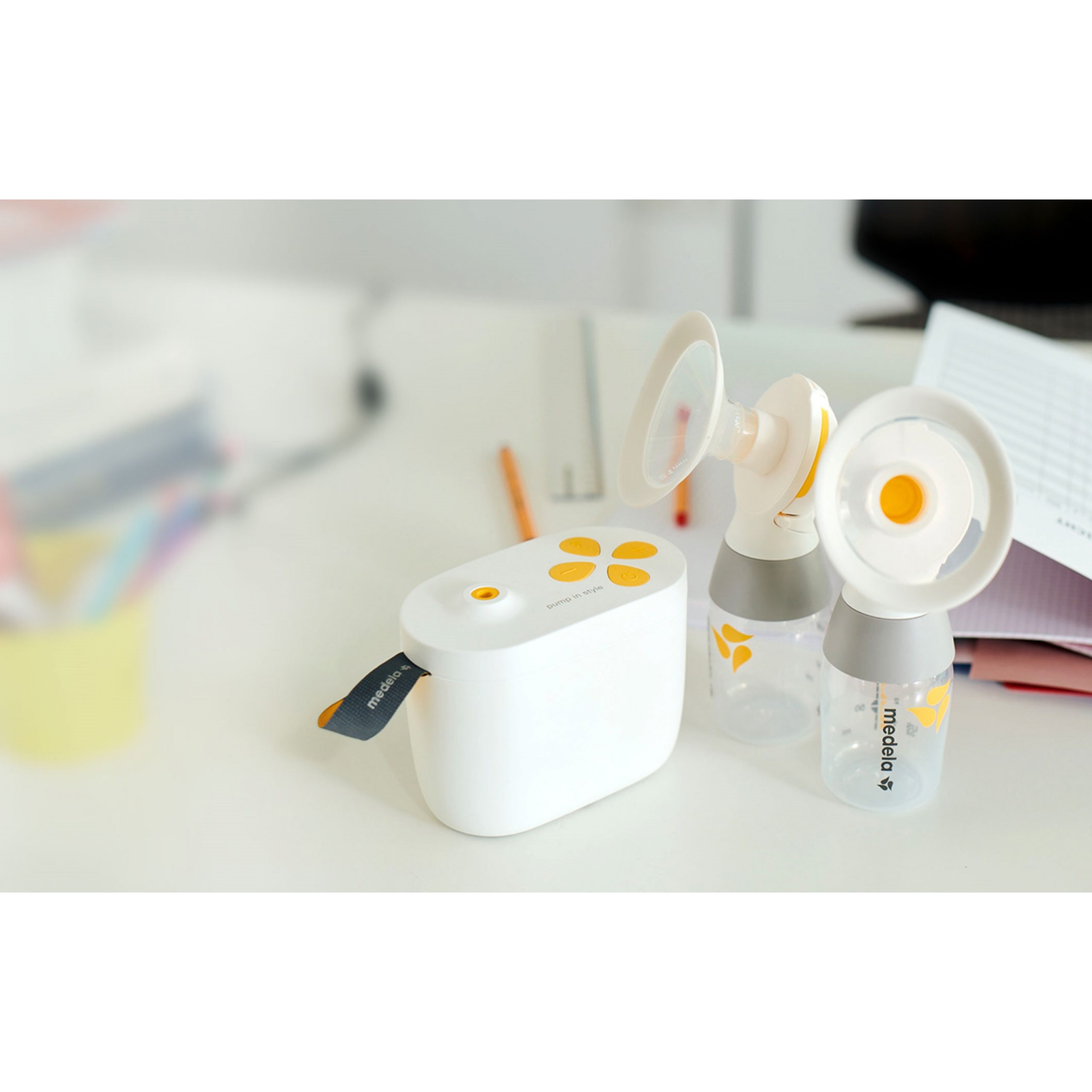 Medela MaxFlow Double Electric Breast Pump - Image 4